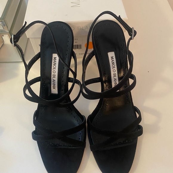 NWT Manolo Blahnik Amazia Heels - Picture 2 of 9